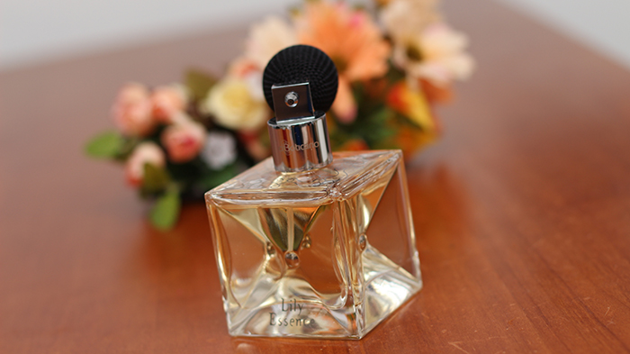 perfume lily essence o boticário (2)
