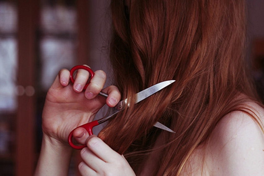 girl-hair-hand-red-hair-scissors-Favim.com-330488