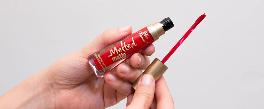 resenha-batons-melted-matte-too-faced-cor-Lady-Balls-10